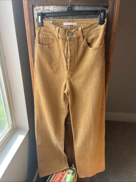 Levi's Denim - Levi’s rib cage straight jean pants in mustard tan. high waisted ankle - size 26